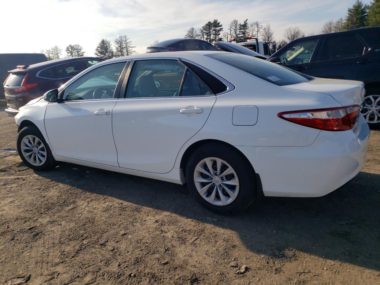 VIN 4T4BF1FK8GR578793 2016 TOYOTA CAMRY no.2