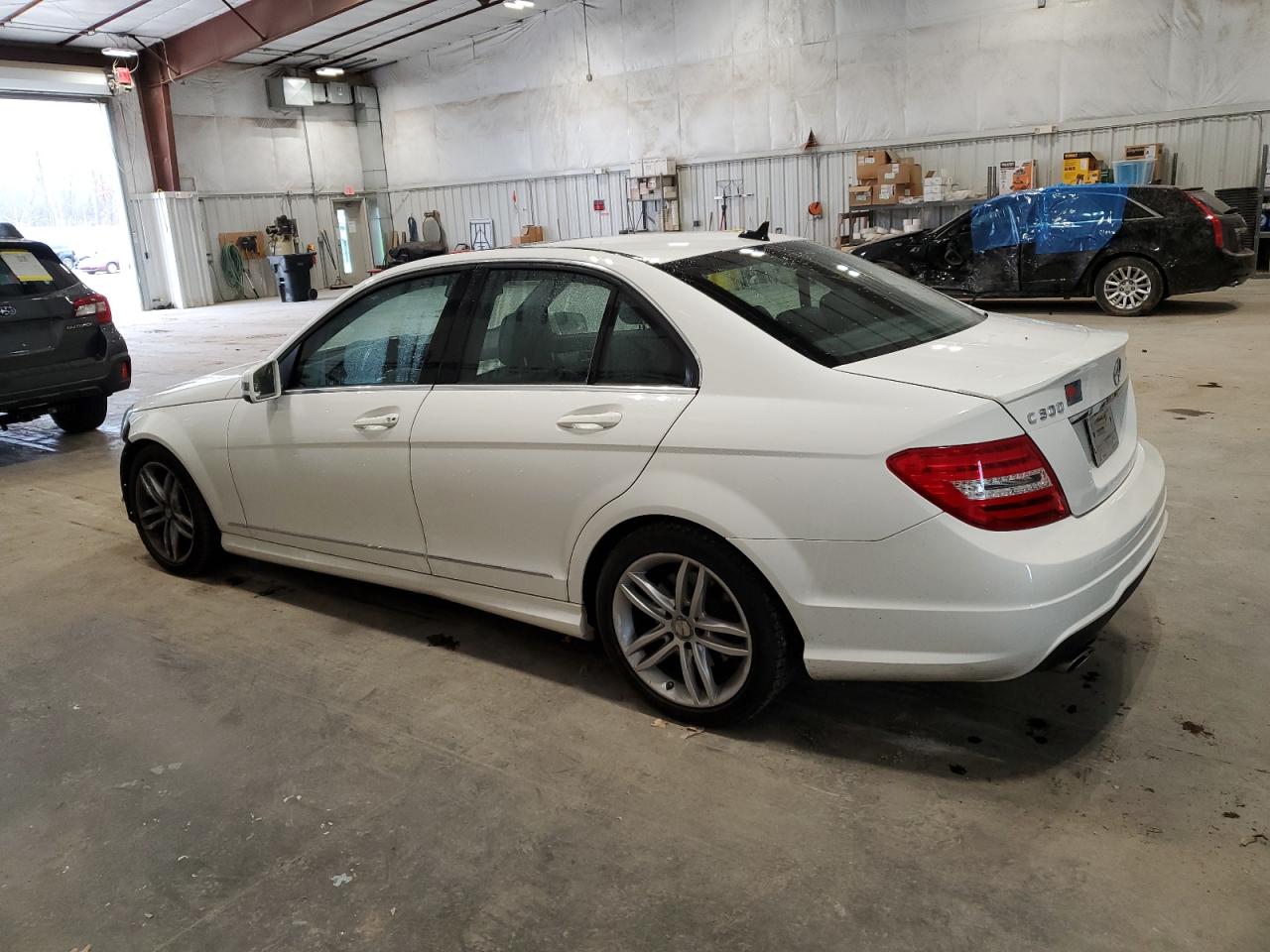 VIN WDDGF8AB7ER304589 2014 MERCEDES-BENZ C-CLASS no.2