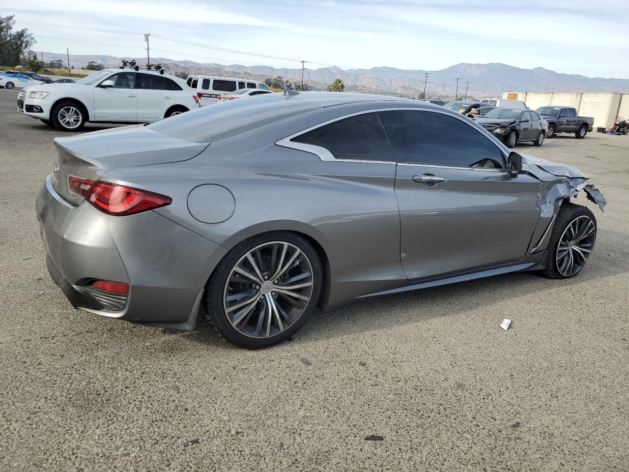 2017 Infiniti Q60 - Image 3