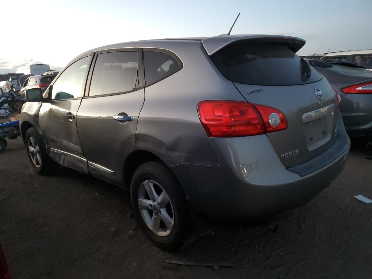 2012 Nissan Rogue - Image 2