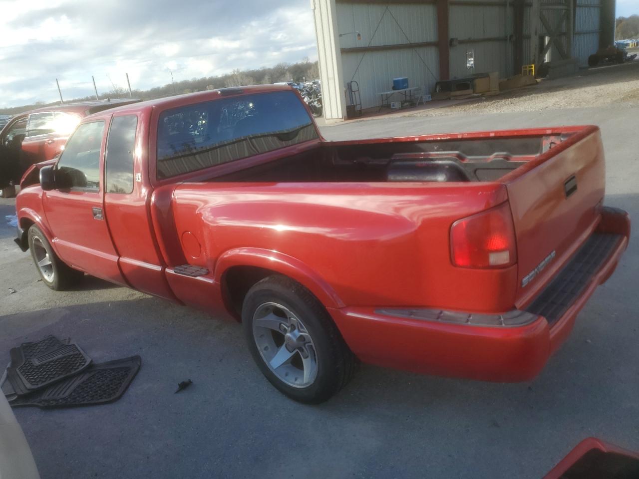 2003 GMC Sonoma - Image 2