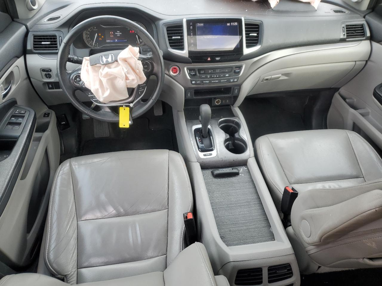 2017 Honda Pilot - Image 8