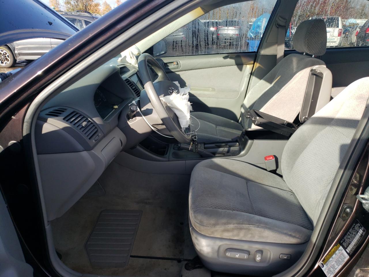 2004 Toyota Camry - Image 7