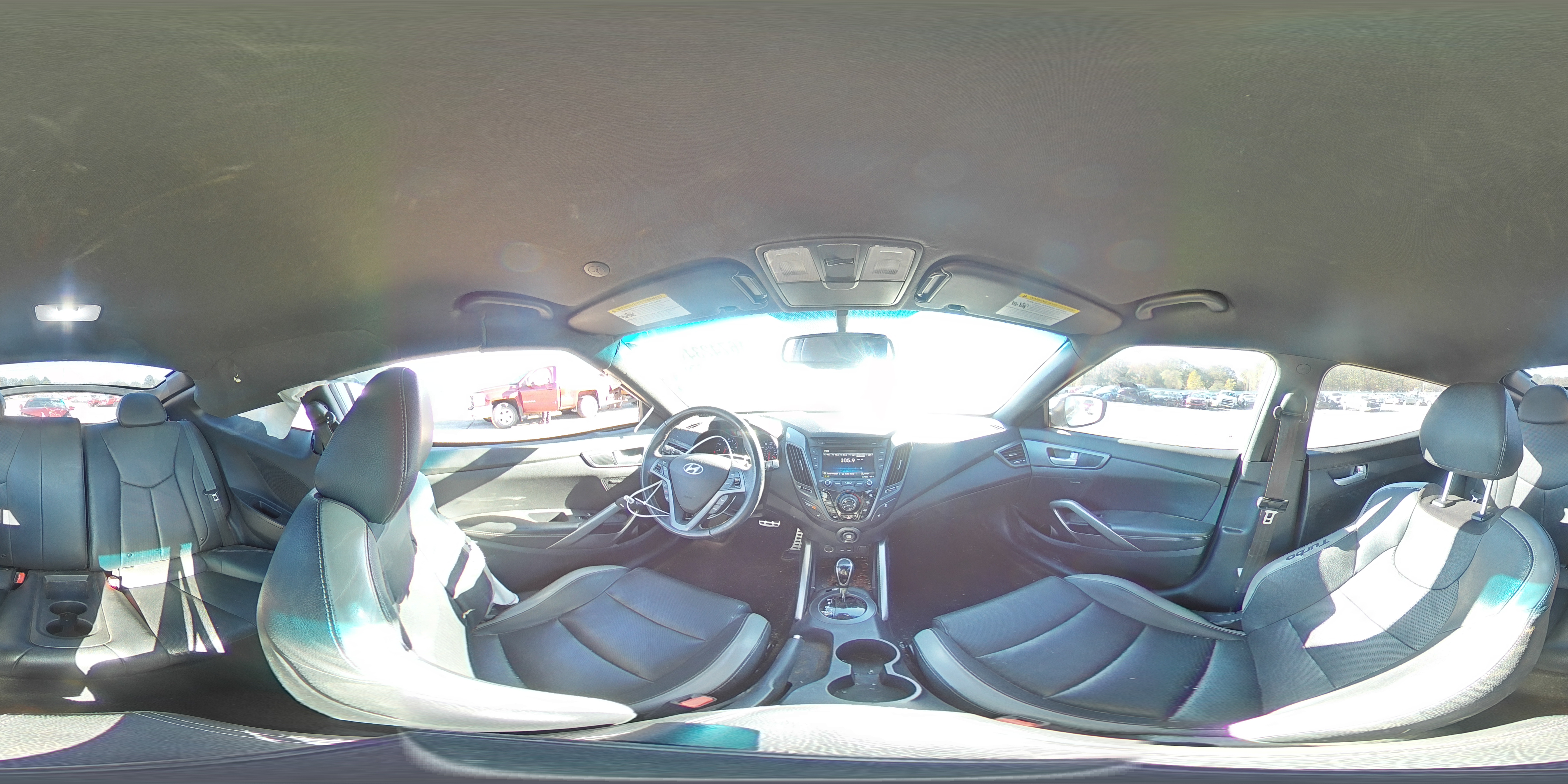 2016 Hyundai Veloster - Image 13