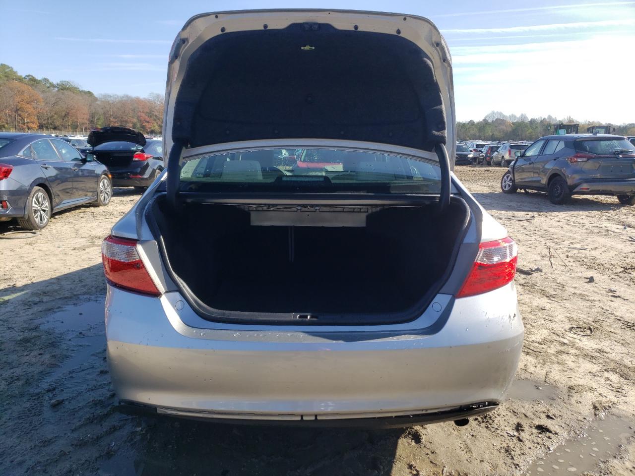 2015 Toyota Camry - Image 6