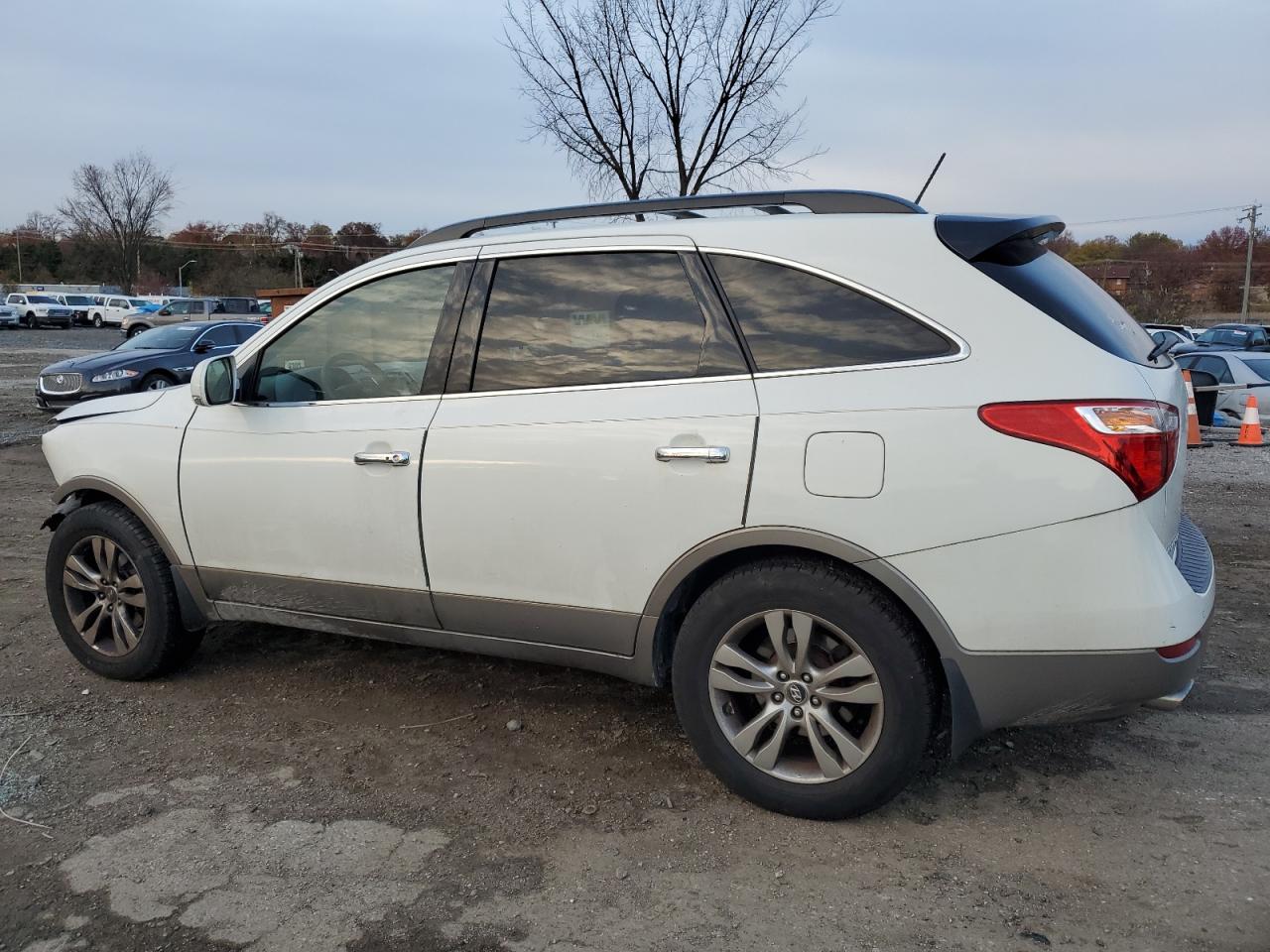2012 Hyundai Veracruz - Image 2