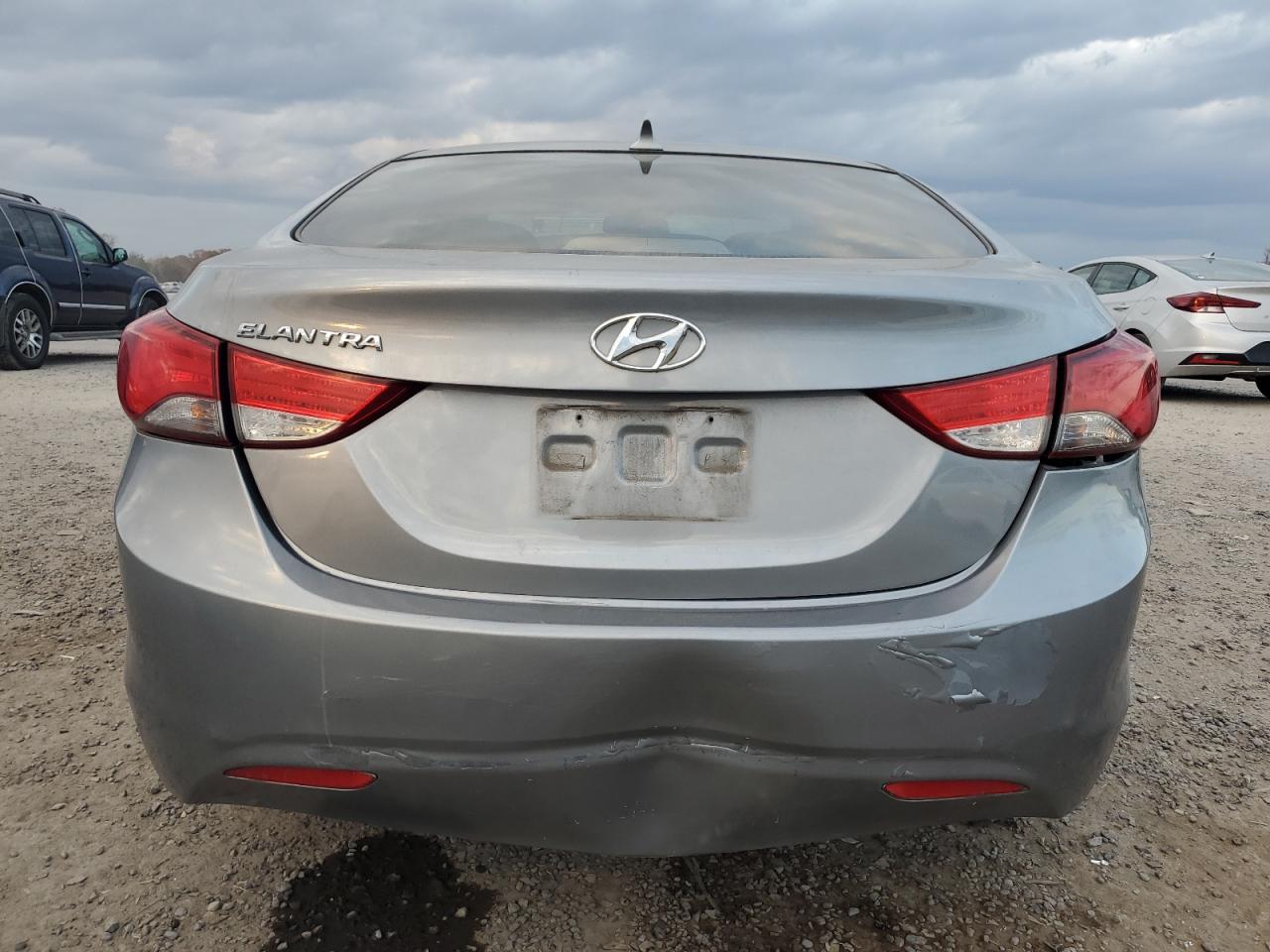 2015 Hyundai Elantra - Image 6