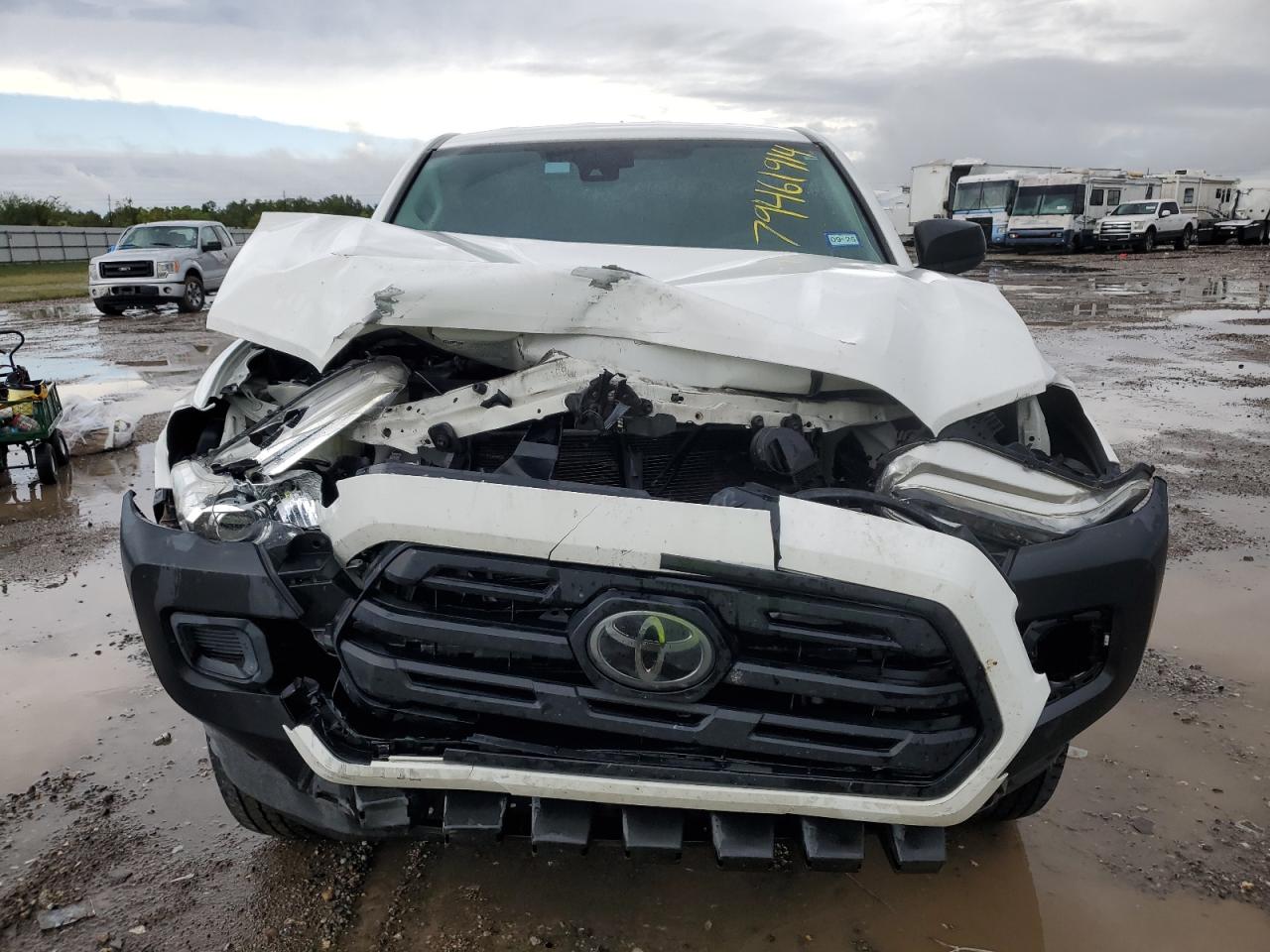 VIN 5TFRX5GN7JX111686 2018 TOYOTA TACOMA no.5