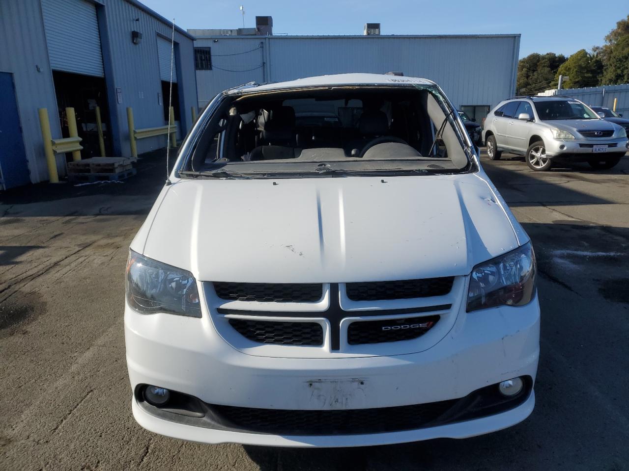 2018 Dodge Caravan - Image 5