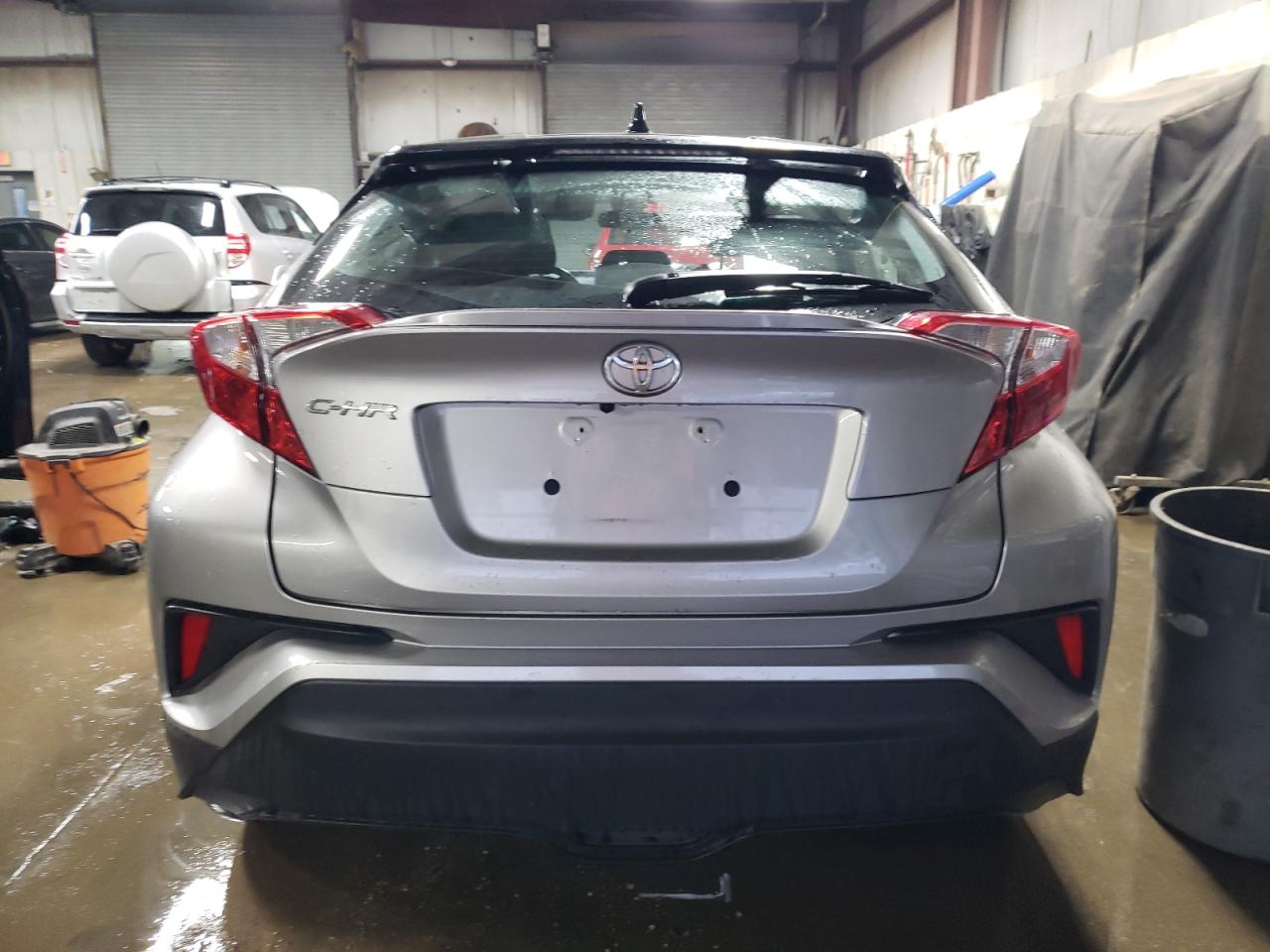 VIN NMTKHMBX0LR117385 2020 TOYOTA C-HR no.6