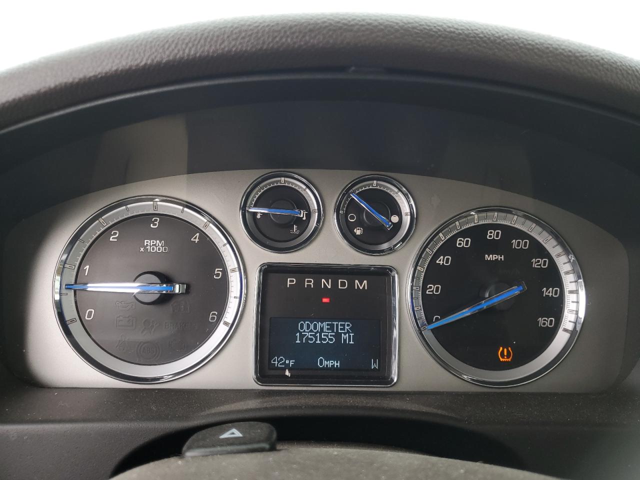 2009 Cadillac Escalade Luxury VIN: 1GYFK23209R236017 Lot: 82229824