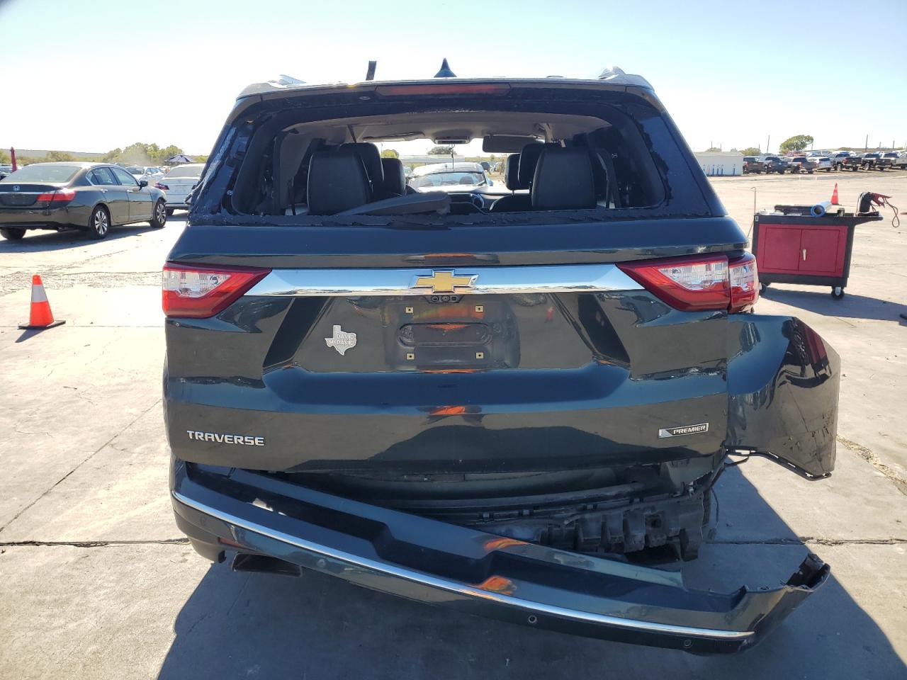 VIN 1GNERKKW0JJ102765 2018 CHEVROLET TRAVERSE no.6