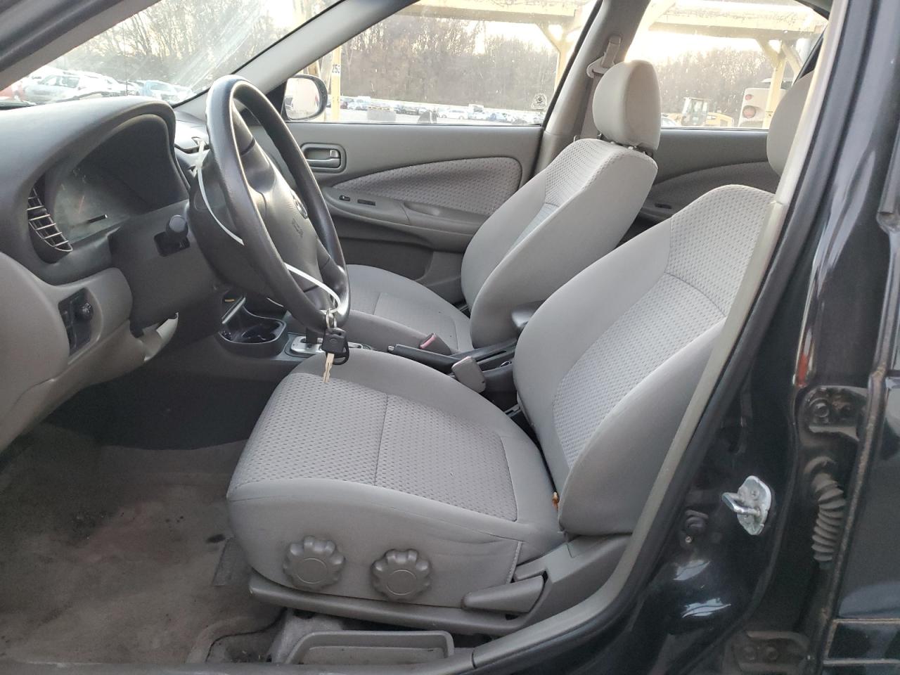2004 Nissan Sentra - Image 7