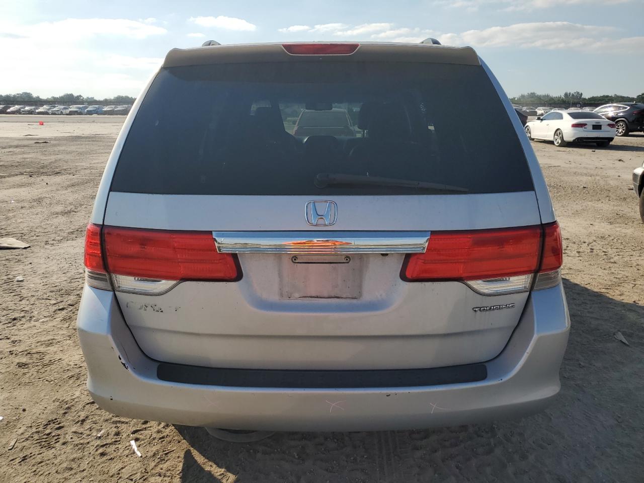 2010 Honda Odyssey - Image 6