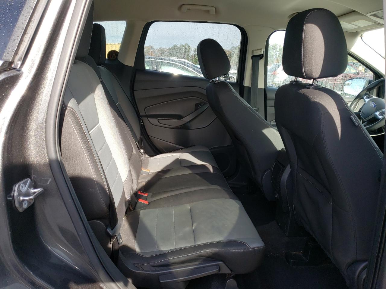 2015 Ford Escape - Image 11