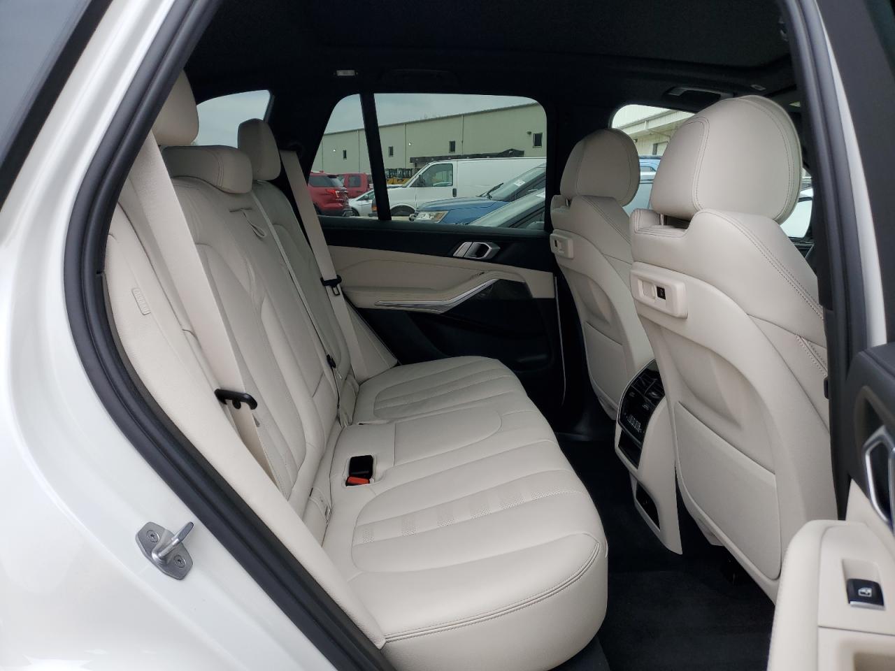 2022 BMW X5 - Image 11