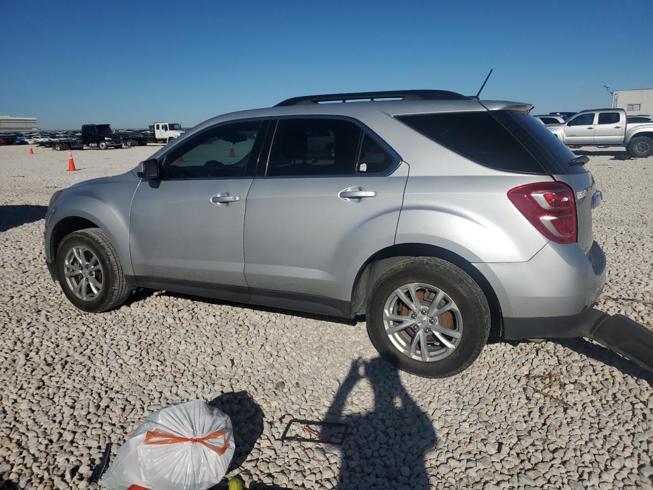 2017 Chevrolet Equinox - Image 2