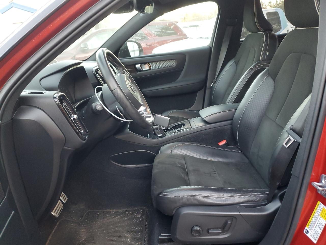 2019 Volvo XC40 - Image 7