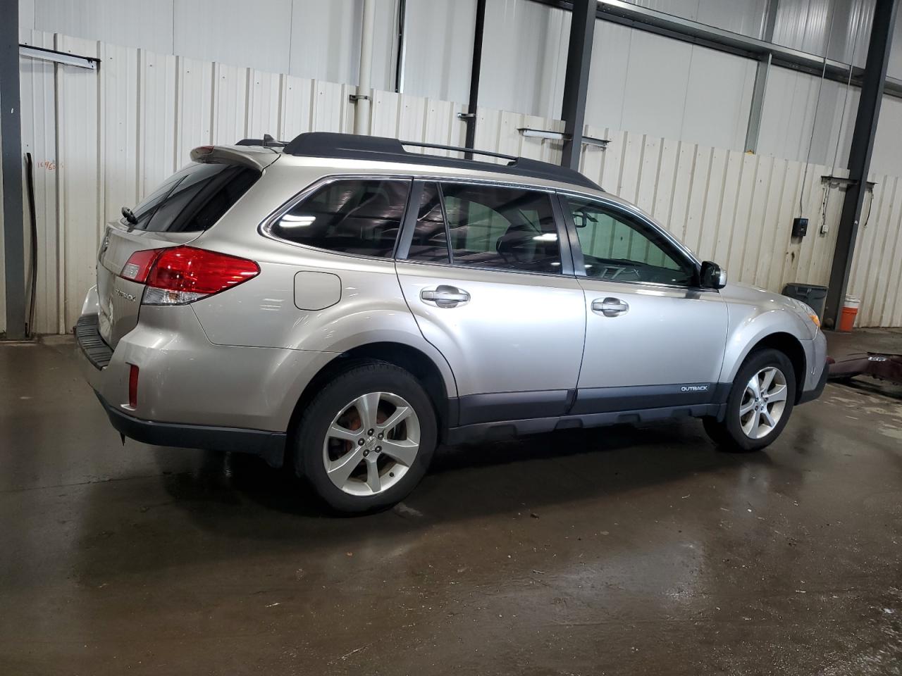 2014 Subaru Outback - Image 3
