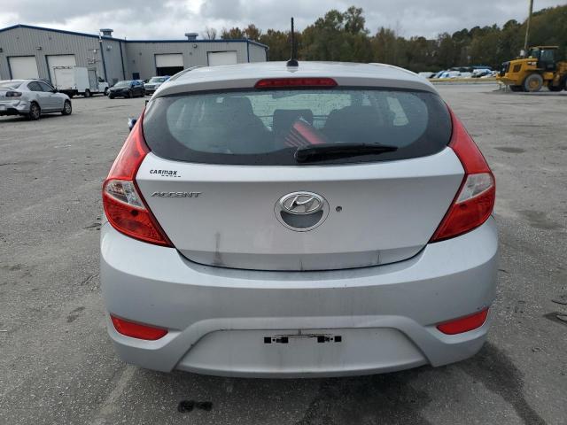 Hatchbacks HYUNDAI ACCENT 2017 Srebrny