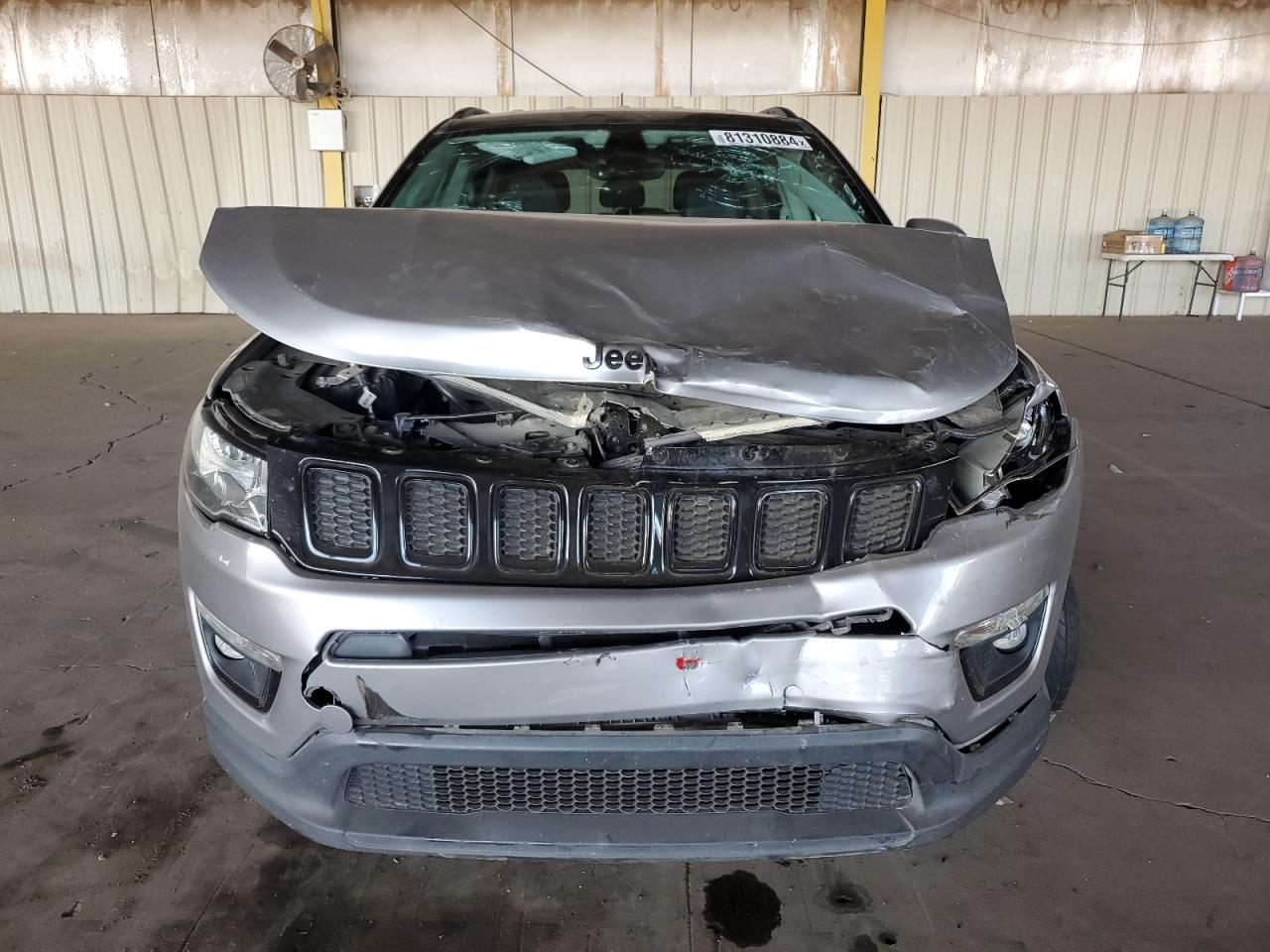 VIN 3C4NJCBB2JT407213 2018 JEEP COMPASS no.5