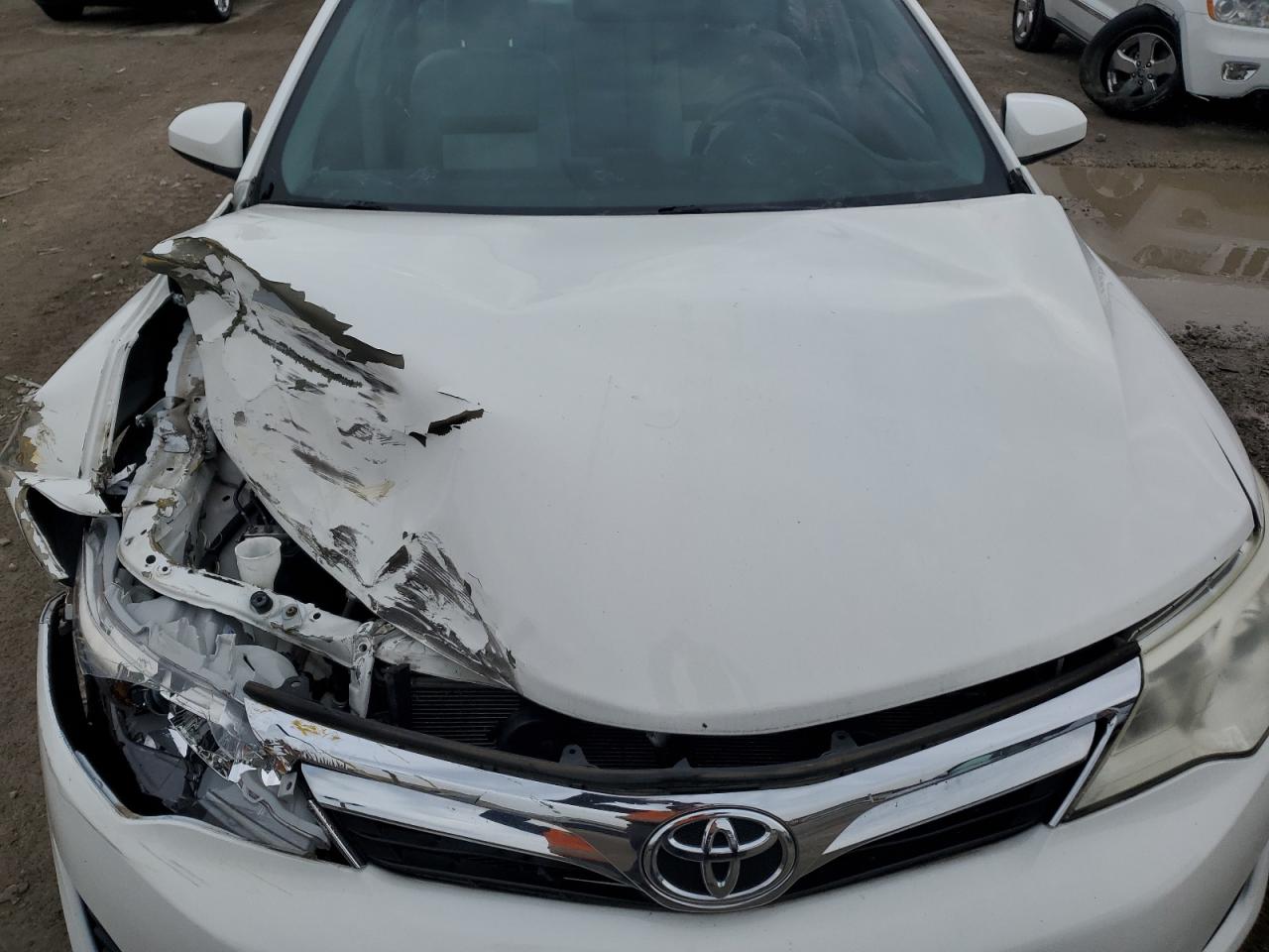 2013 Toyota Camry - Image 11