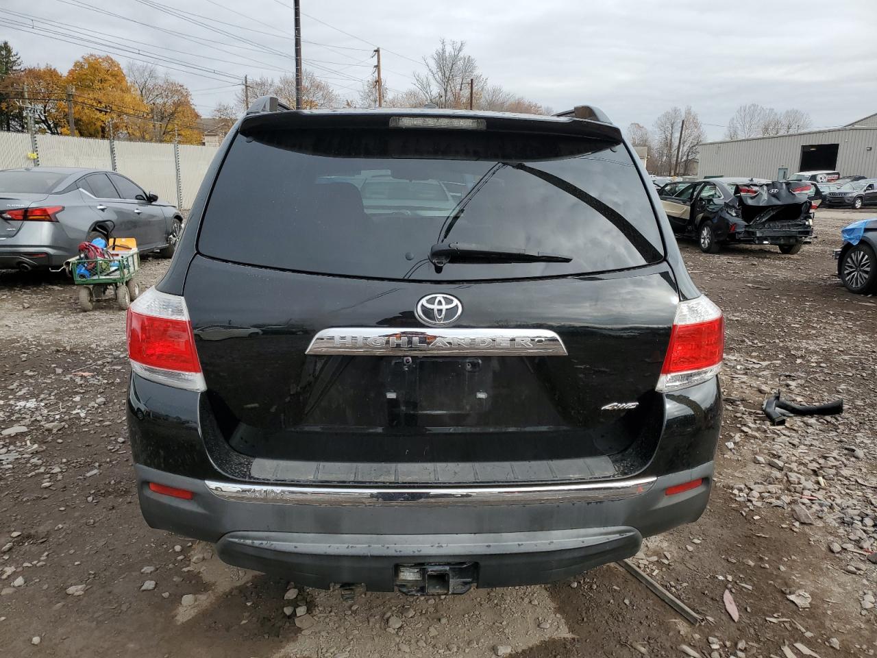 2012 Toyota Highlander Base VIN: 5TDBK3EH5CS165417 Lot: 81336094