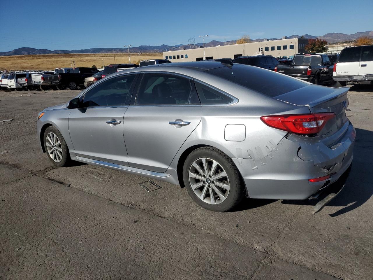 2016 Hyundai Sonata - Image 2