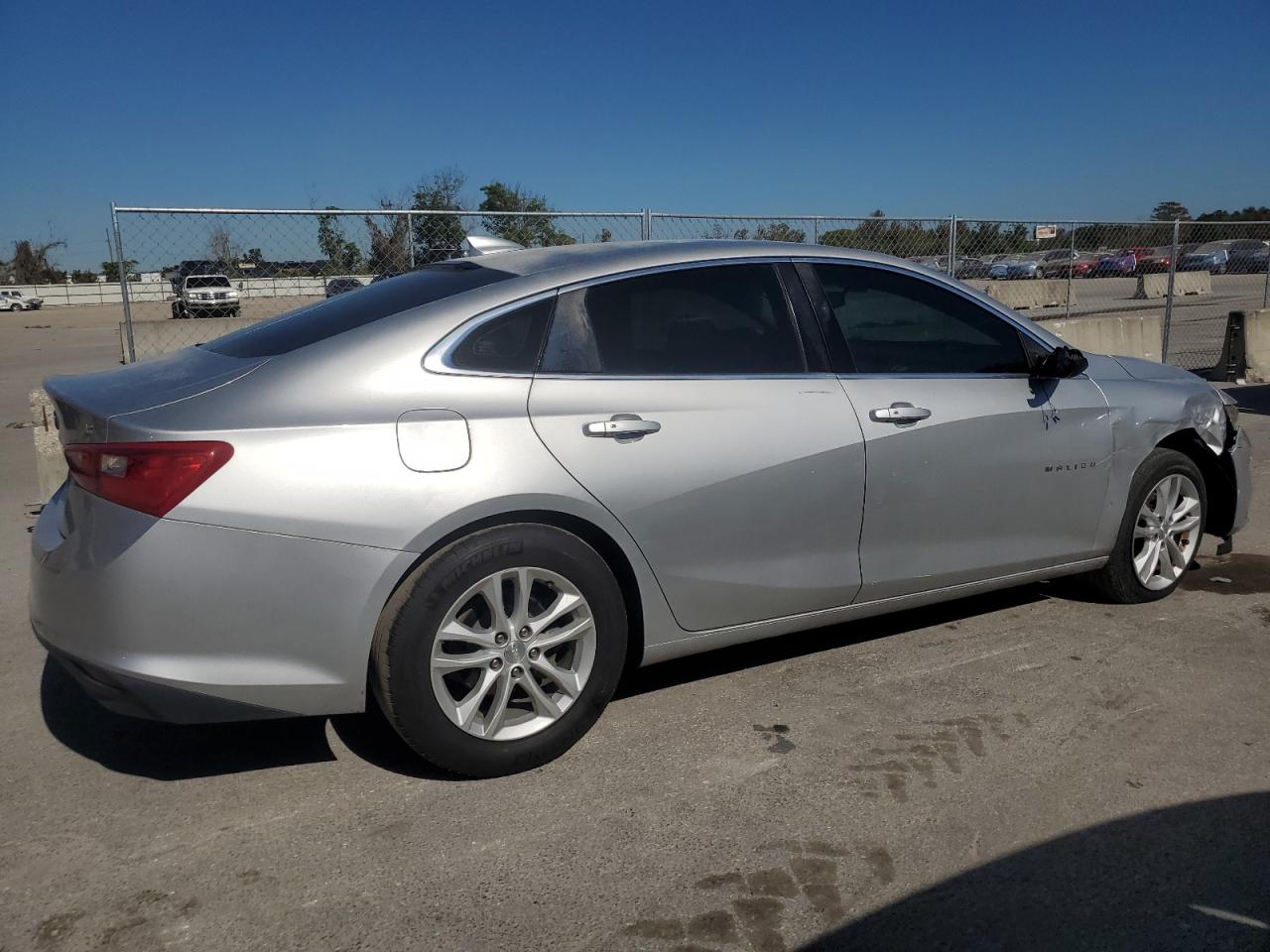 VIN 1G1ZE5ST8HF175398 2017 CHEVROLET MALIBU no.3