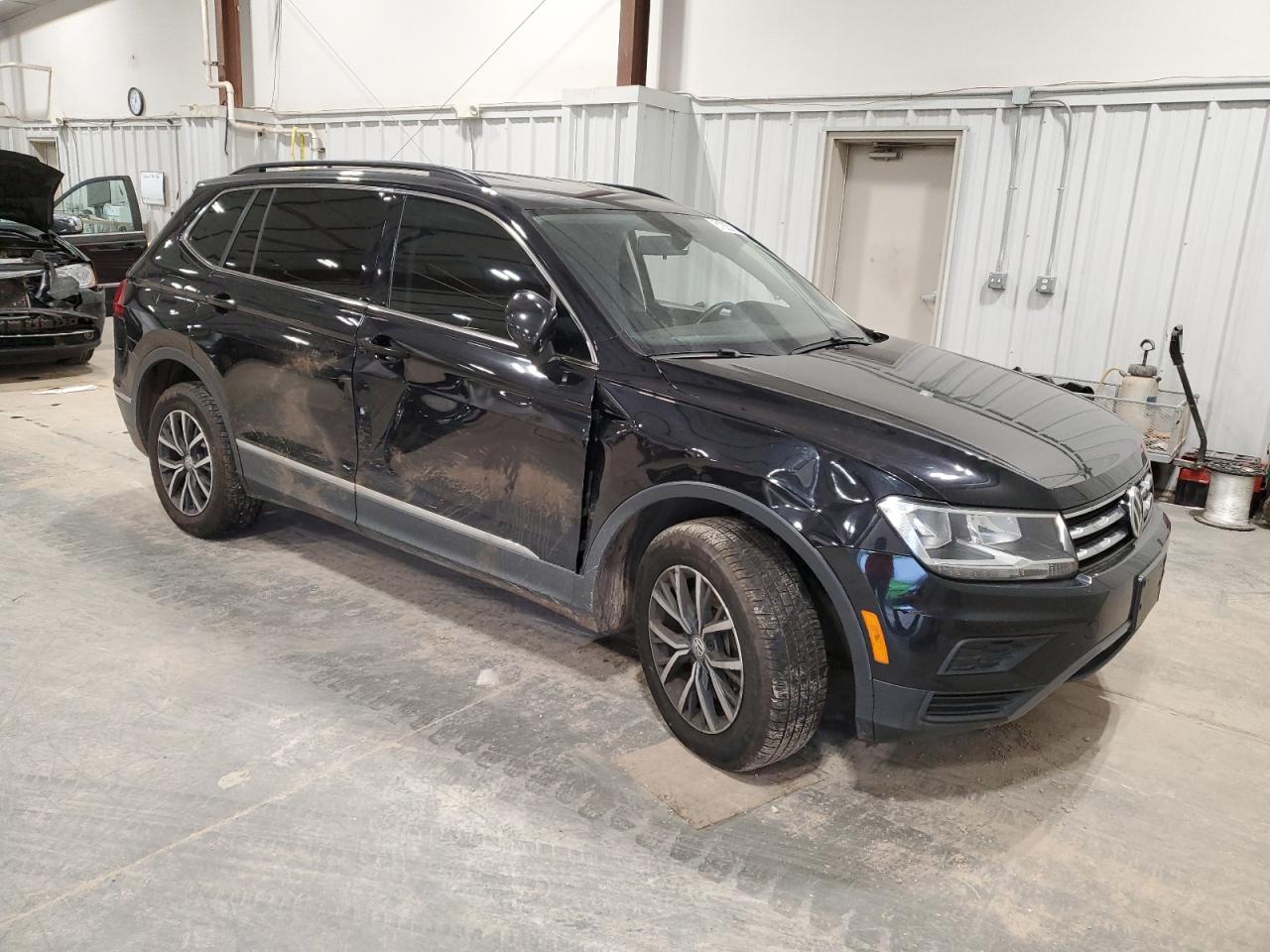2020 Volkswagen Tiguan - Image 4