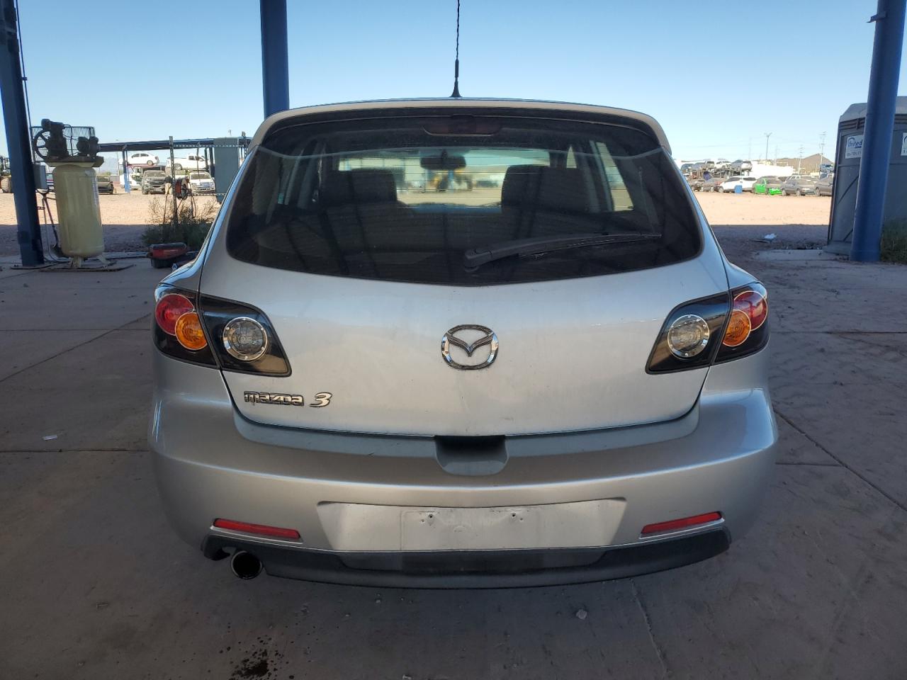 2005 Mazda 3 Hatchback VIN: JM1BK343351239522 Lot: 80116794