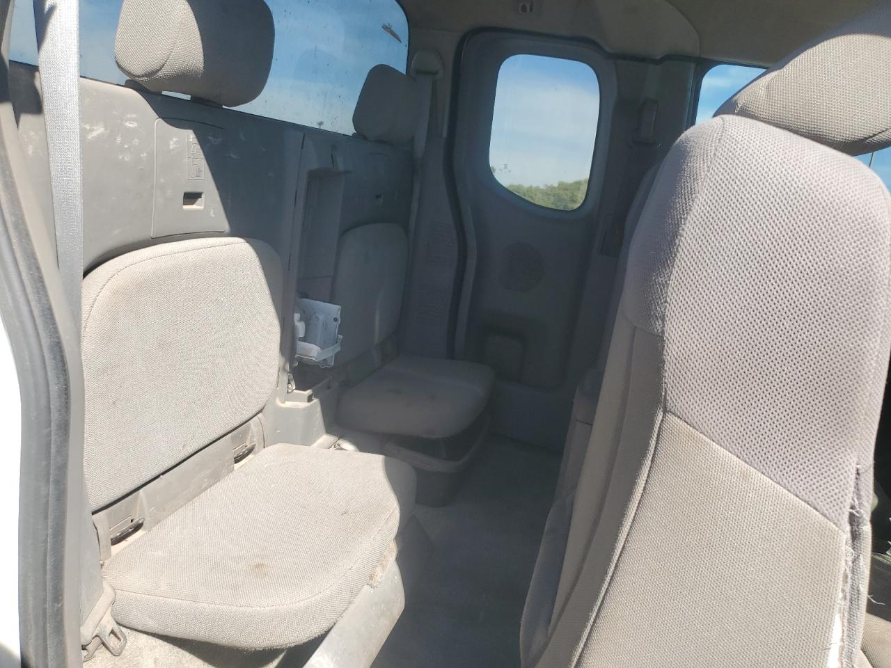 2016 Nissan Navara (Frontier) - Image 10