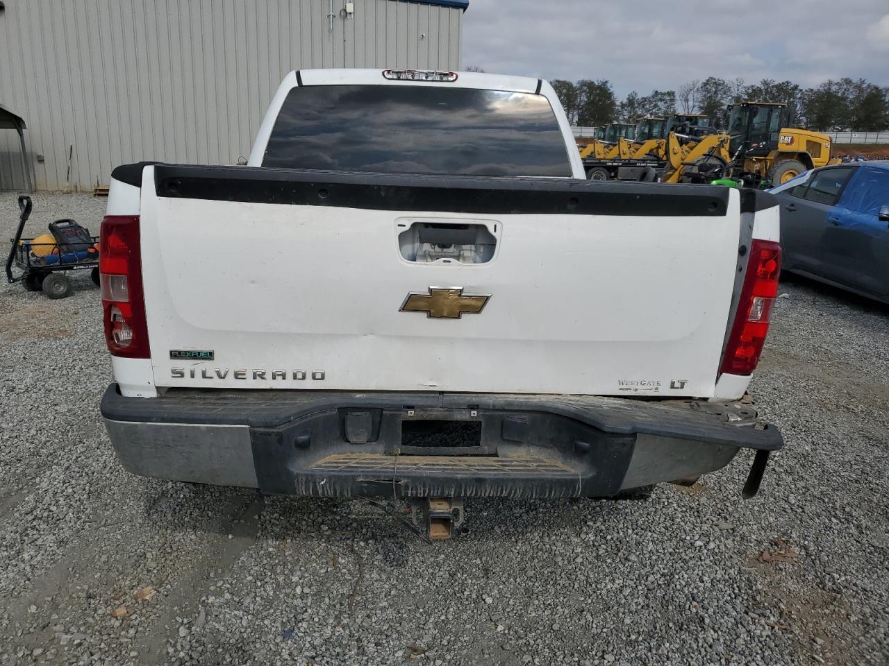 2011 Chevrolet Silverado - Image 6