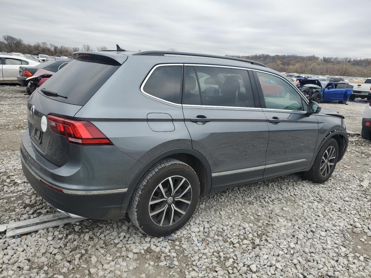 2021 Volkswagen Tiguan - Image 3