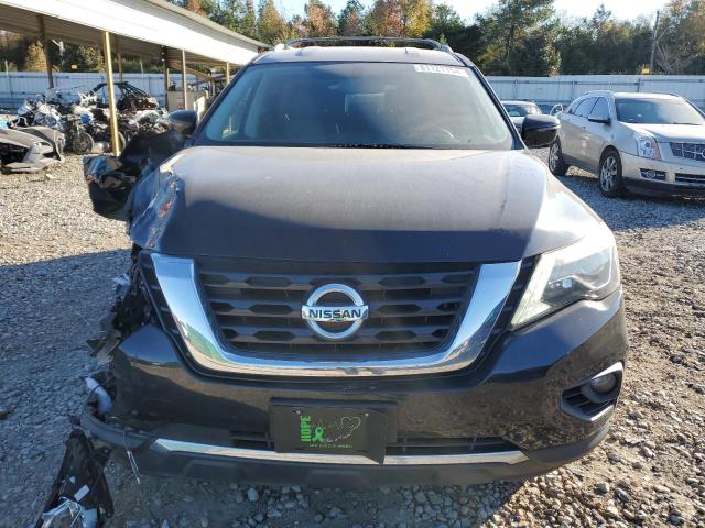  NISSAN PATHFINDER 2017 Чорний