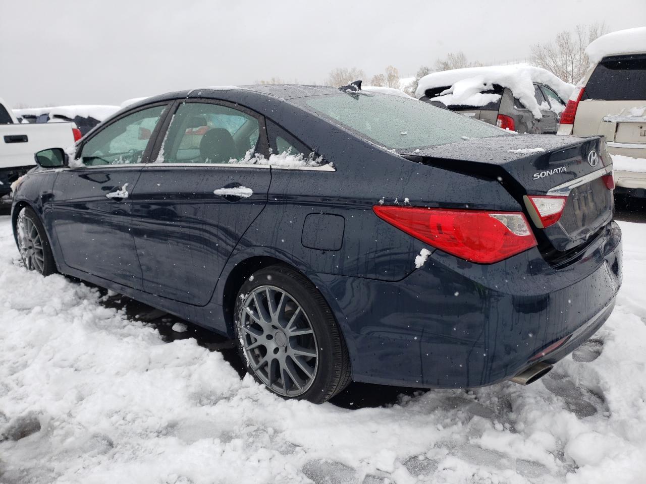 2012 Hyundai Sonata - Image 2