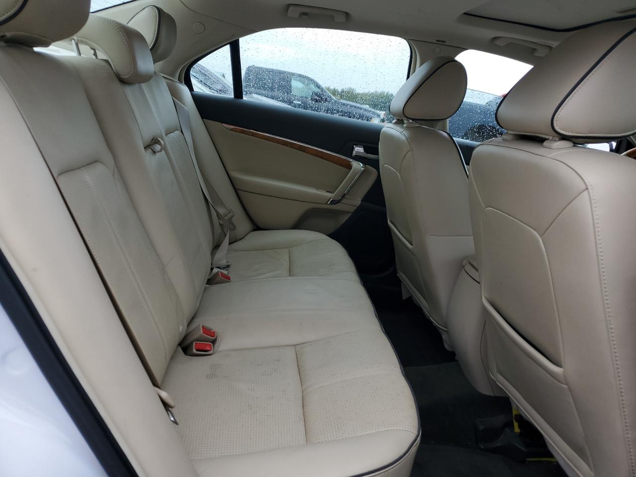 2011 Lincoln MKZ - Image 10