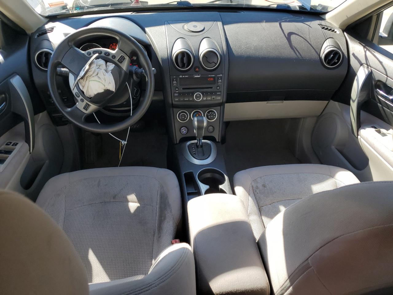 2010 Nissan Rogue - Image 8