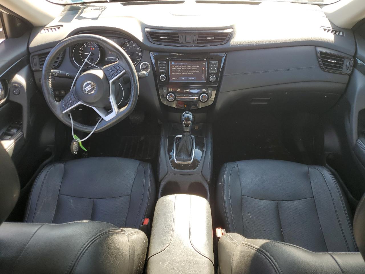 2017 Nissan Rogue - Image 8