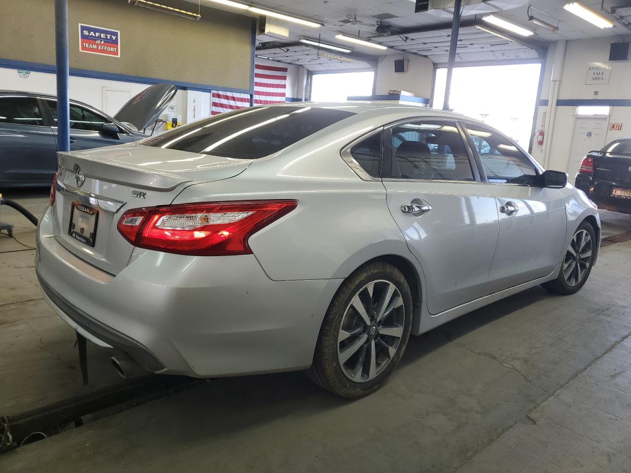 2016 Nissan Altima - Image 3