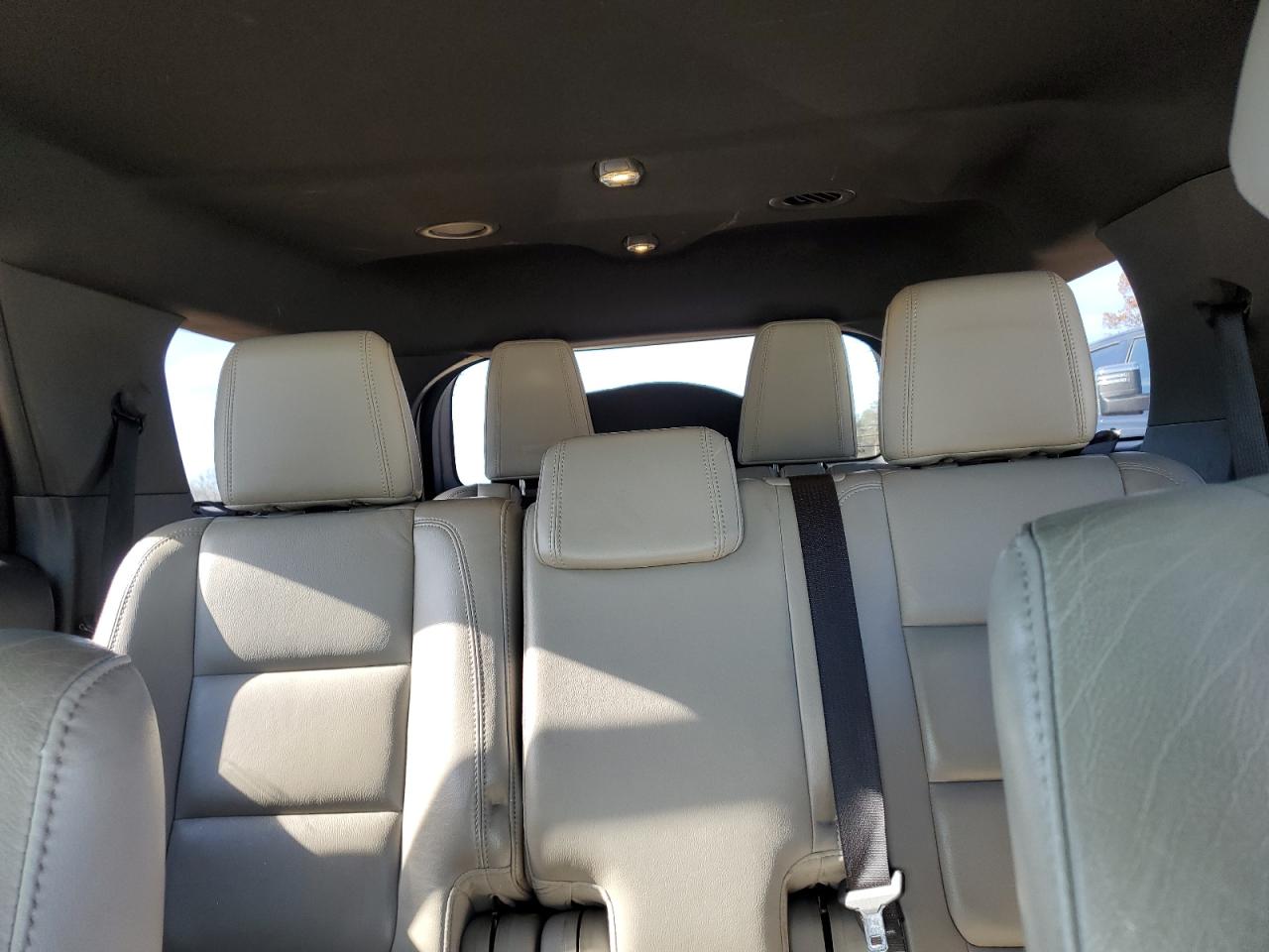 2012 Ford Explorer - Image 10