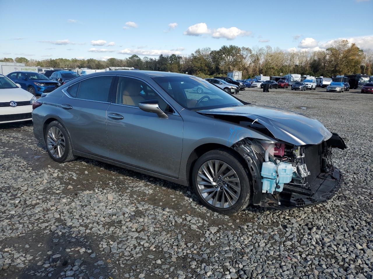 VIN 58AF21B13LU010085 2020 LEXUS ES300 no.4