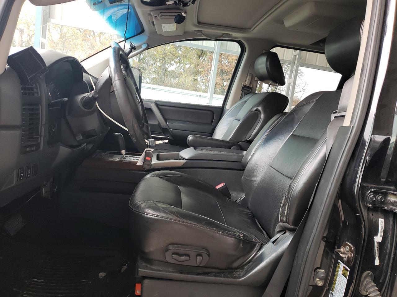 2010 Nissan Titan - Image 7