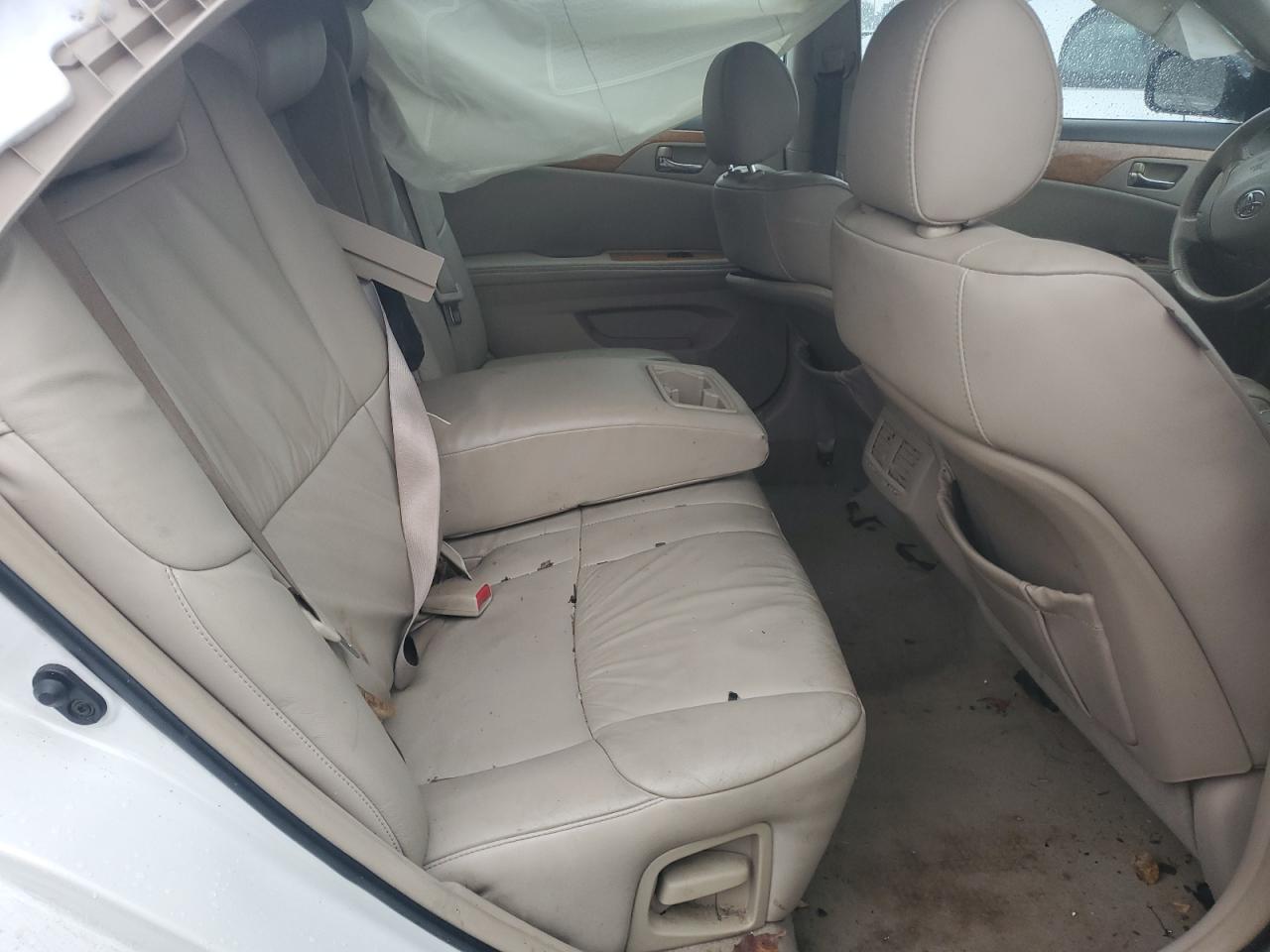 2006 Toyota Avalon - Image 10