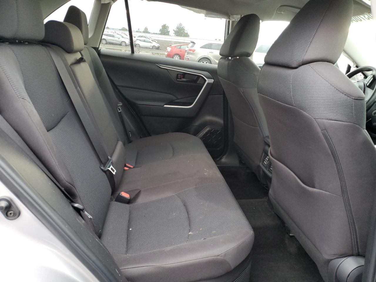 2023 Toyota RAV 4 - Image 12