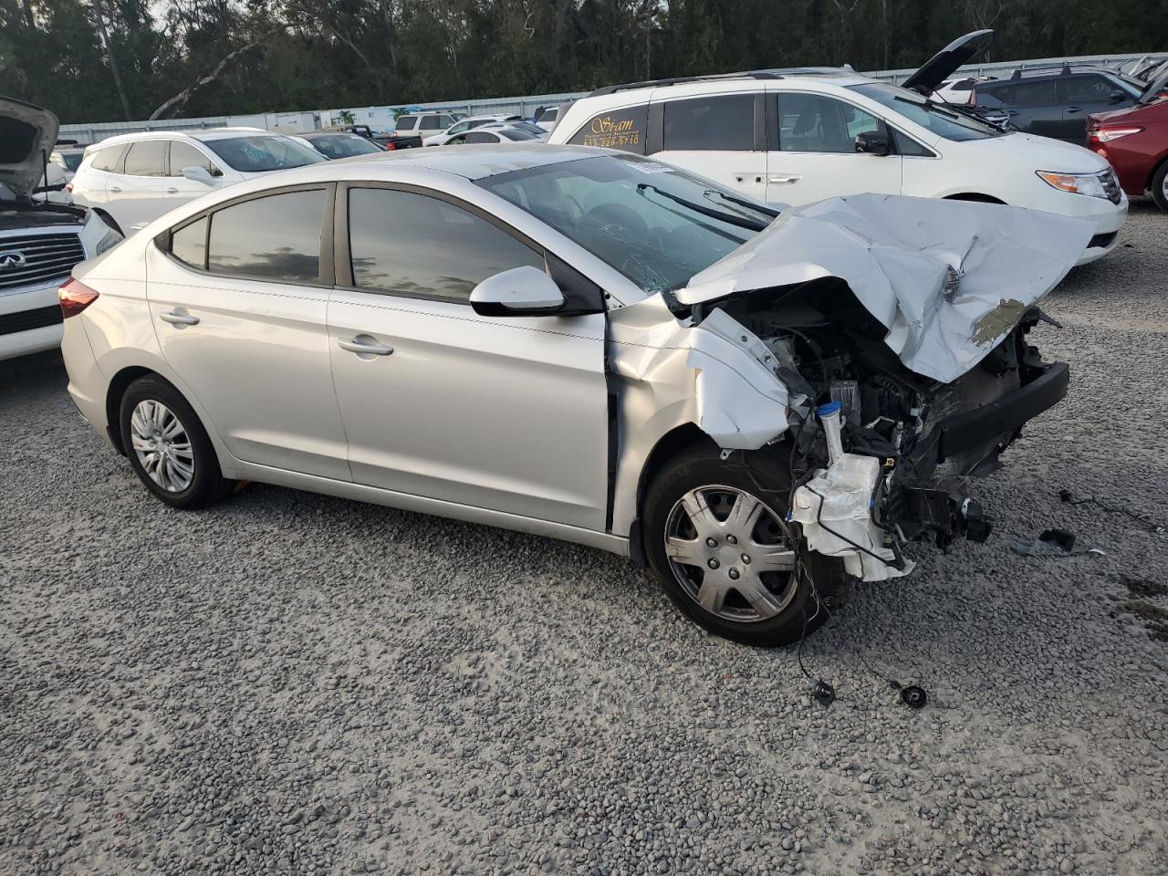 2019 Hyundai Elantra - Image 4