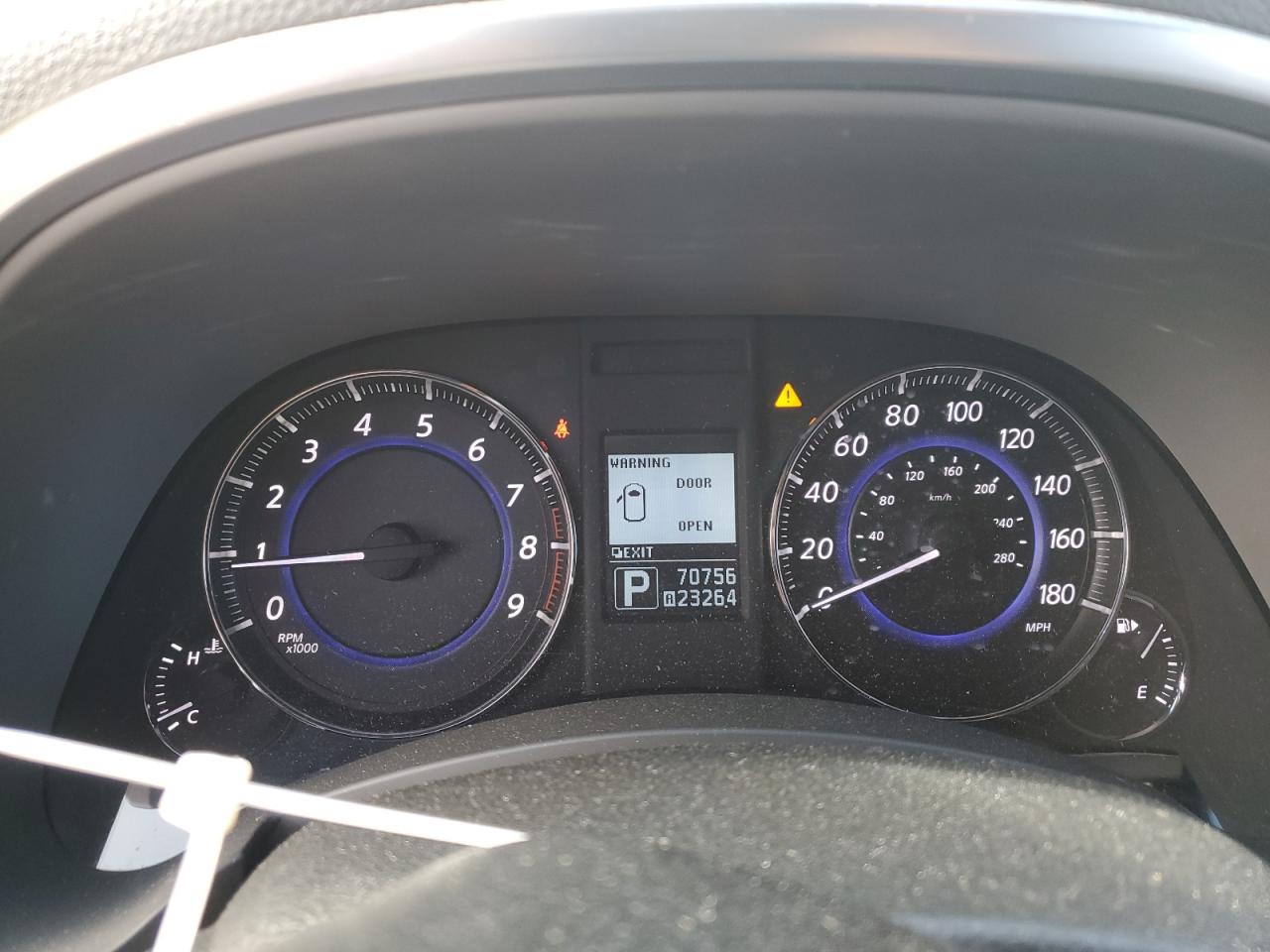 2014 Infiniti QX70 - Image 9
