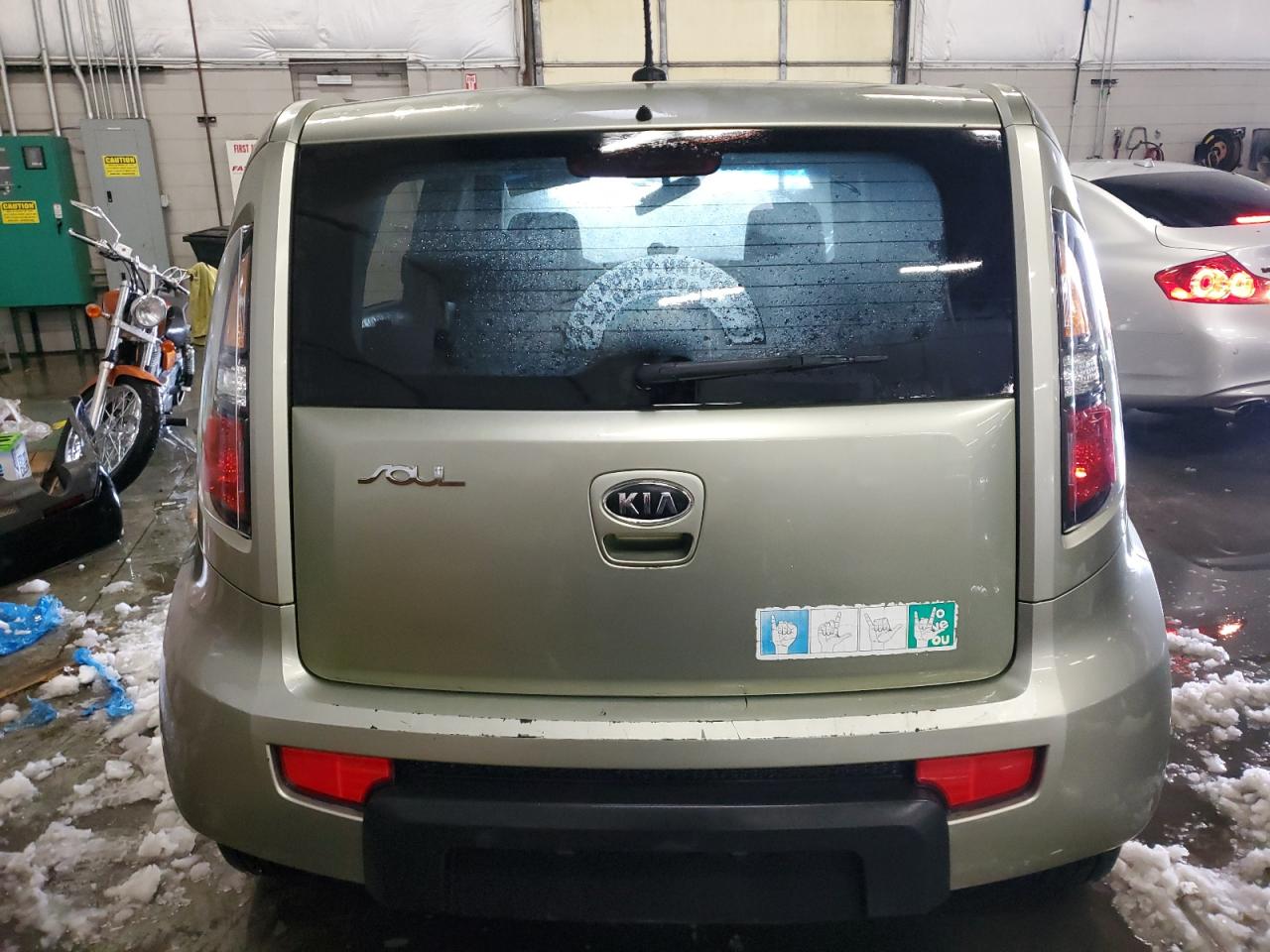 2010 Kia Soul + VIN: KNDJT2A22A7163717 Lot: 79576854