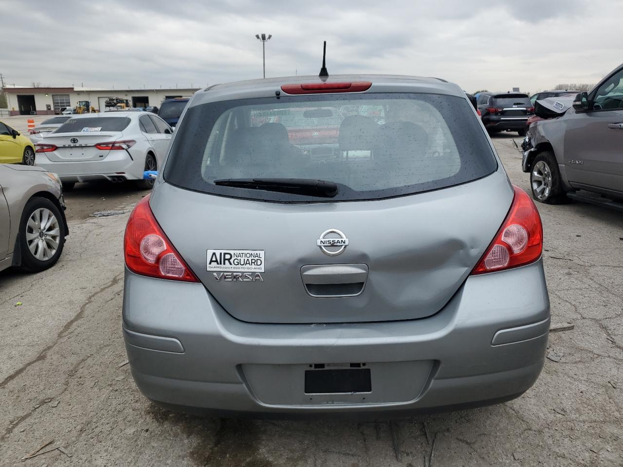 2011 Nissan Versa - Image 6