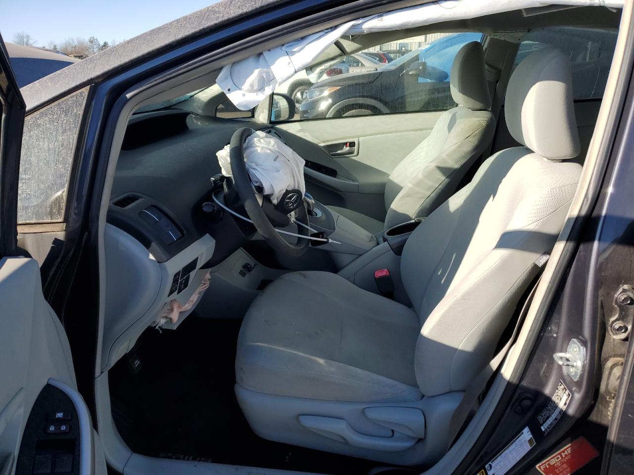 2013 Toyota Prius - Image 7